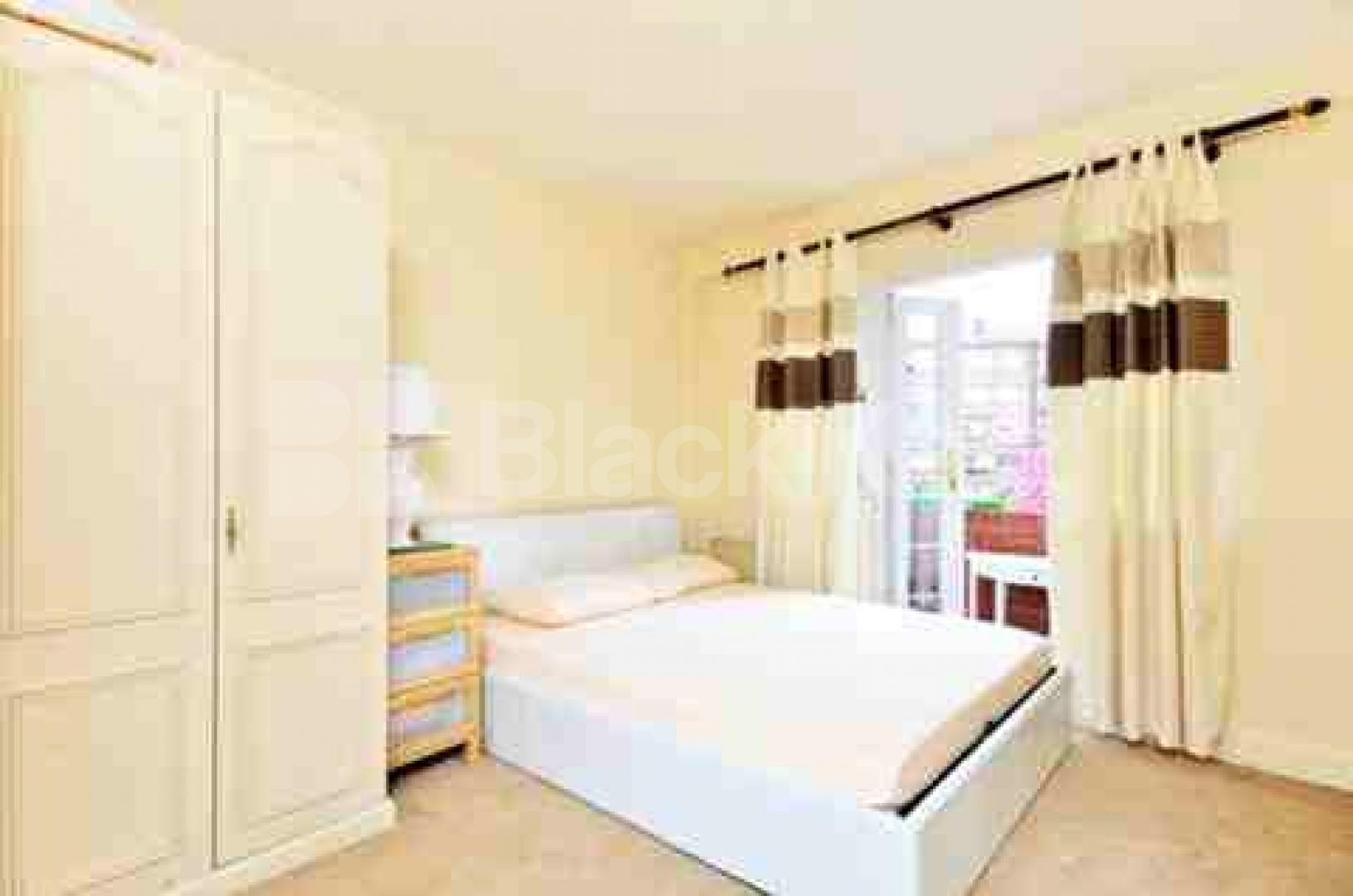 			UNDER OFFER , 2 Bedroom, 1 bath, 1 reception Flat			 Chiswick Village, Chiswick
